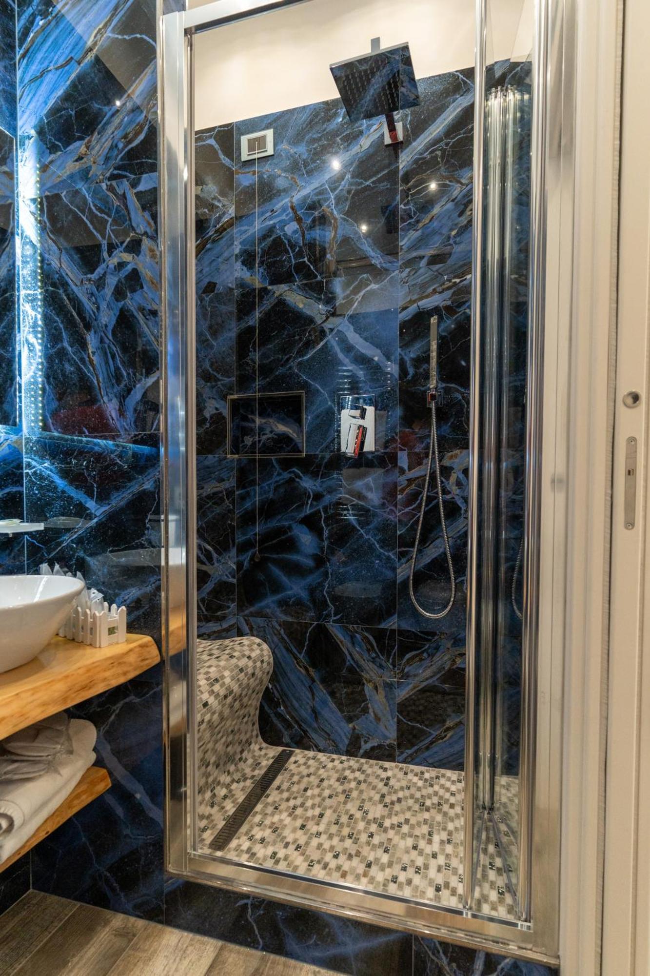 Suites Matteotti 57 Civitavecchia Kültér fotó